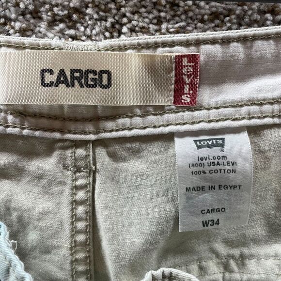 Vintage Levis Shorts Adult 34 Tan Cargo Pockets 2004 Cotton Casual Y2K Logo Mens - Picture 10 of 12